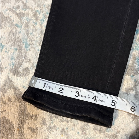 Express Jeans • Black Ripped Jeggings - Picture 5 of 6